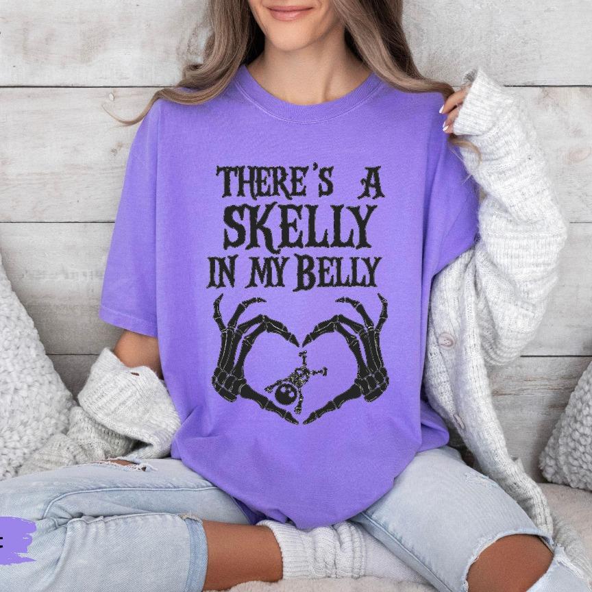 Comfort Colors Spooky Mama Announcement Tee, Halloween Pregnancy Shirt, Pregnancy T-shirt - AMBER