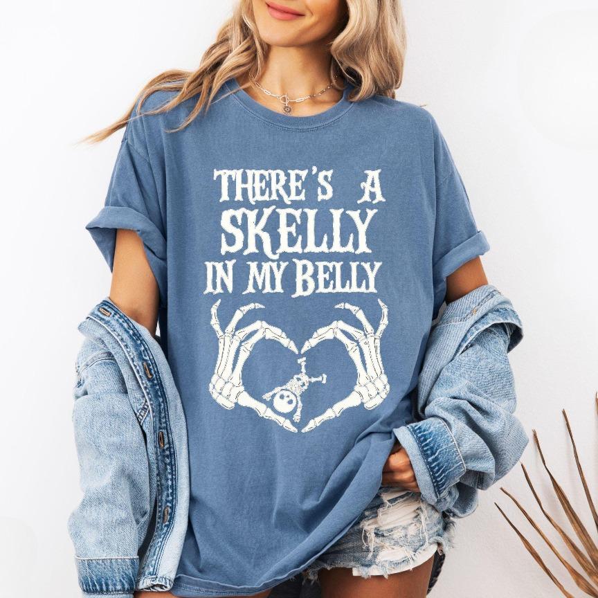Comfort Colors Spooky Mama Announcement Tee, Halloween Pregnancy Shirt, Pregnancy T-shirt - AMBER 15