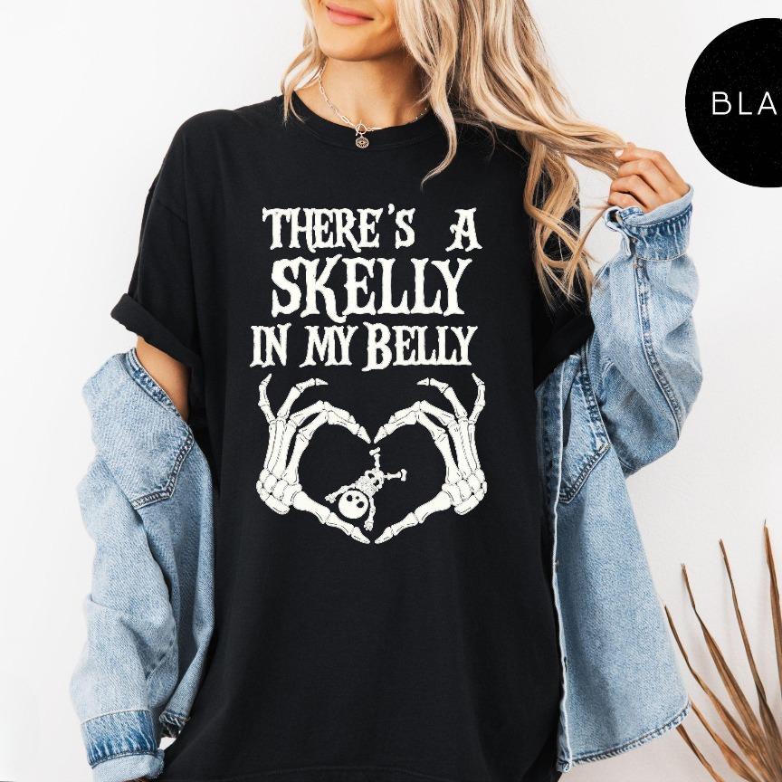 Comfort Colors Spooky Mama Announcement Tee, Halloween Pregnancy Shirt, Pregnancy T-shirt - AMBER 11